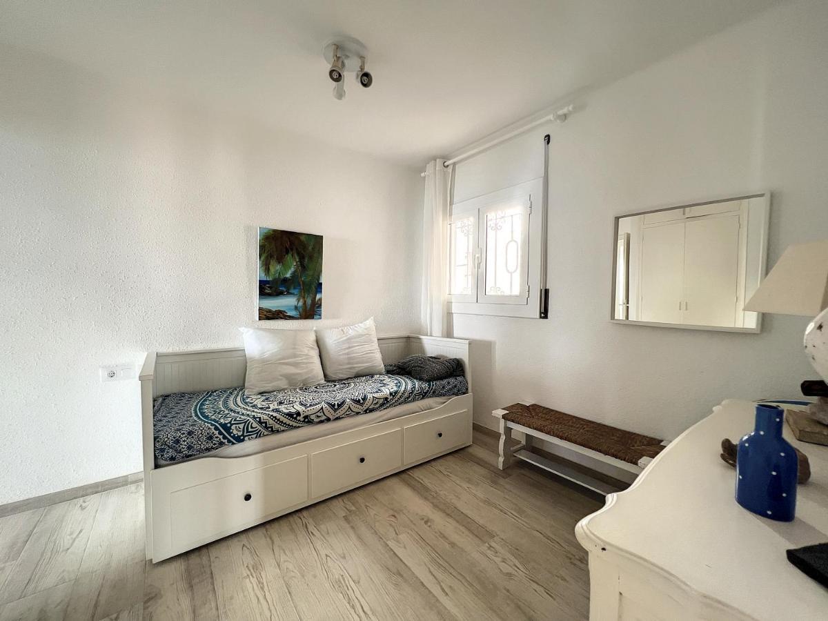 Alexandra 1 Era Linea De Mar, Fantastico Piso Tota Roses Exterior foto